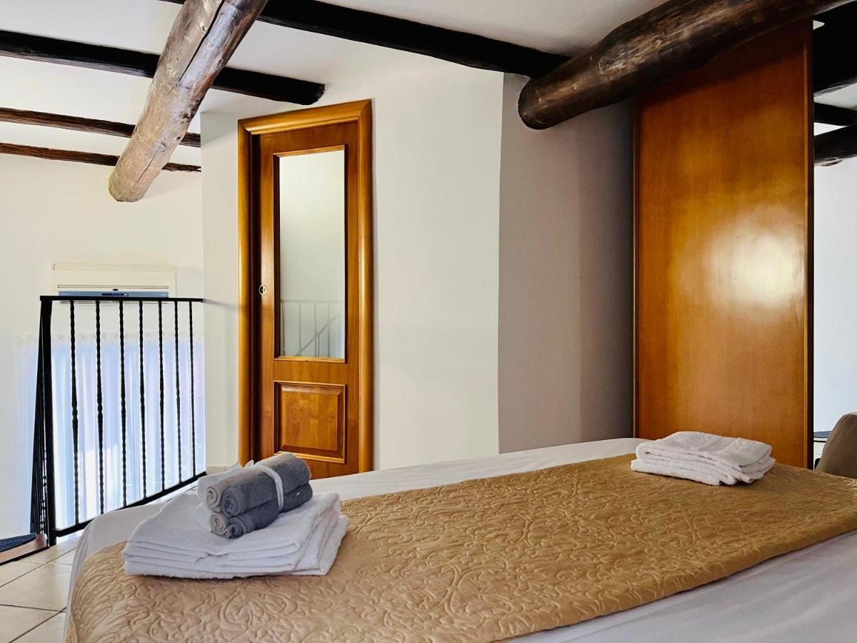 Gesu Nuovo Apartment Неаполь Экстерьер фото